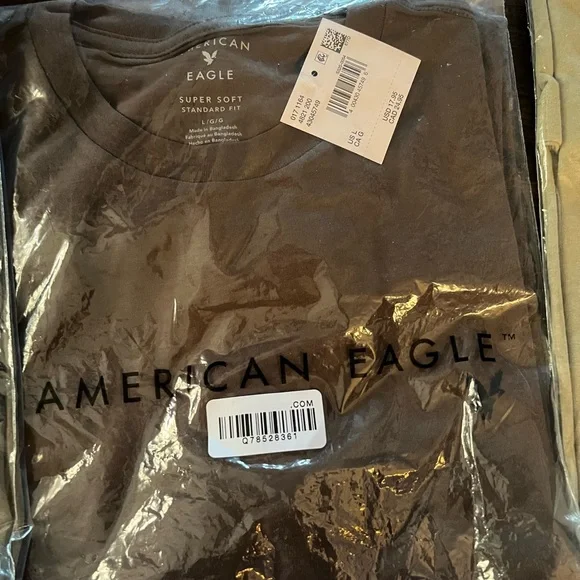 Lot of 6! American Eagle Outfitters Short Sleeve Tees - Assorted Colors. - Picture 3 of 7